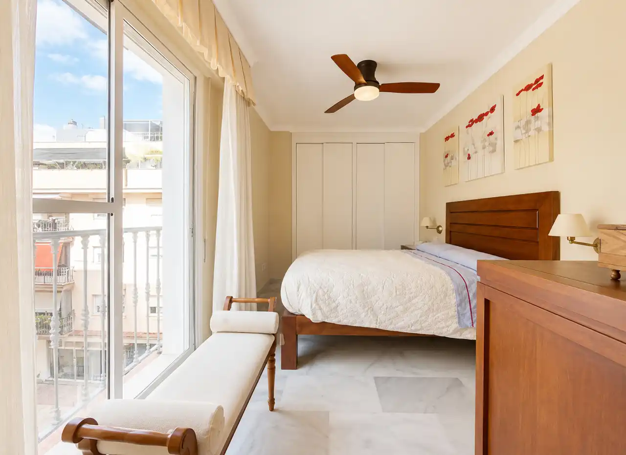 Habitación de Piso en venta en Marbella con Aire acondicionado, Terraza y Amueblado