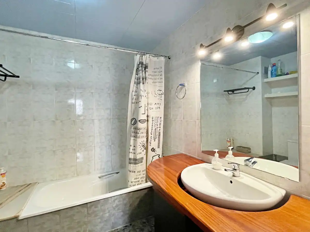 Bany de Casa o xalet en venda en Santa Bàrbara amb Terrassa