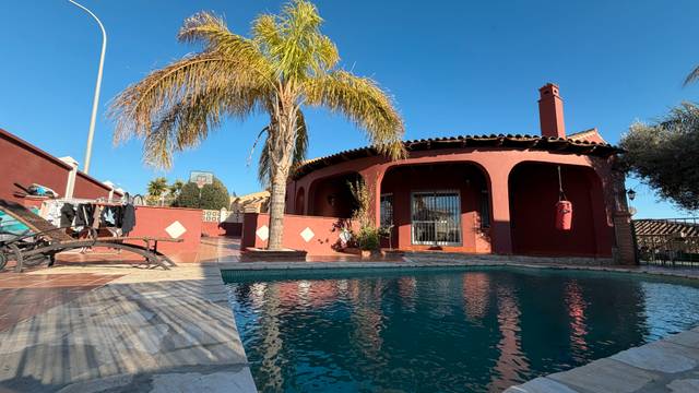 Casa-chalet en Venta en Urbanización Torrox Park Tablazo No, 8 en Torrox Park