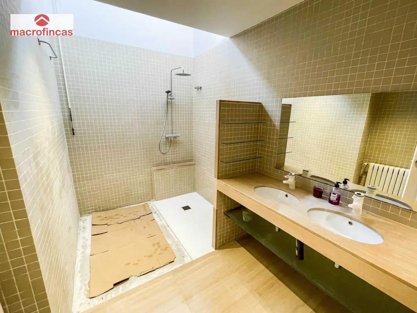 Baño de Casa o chalet en venta en Martorell con Aire acondicionado, Calefacción y Parquet