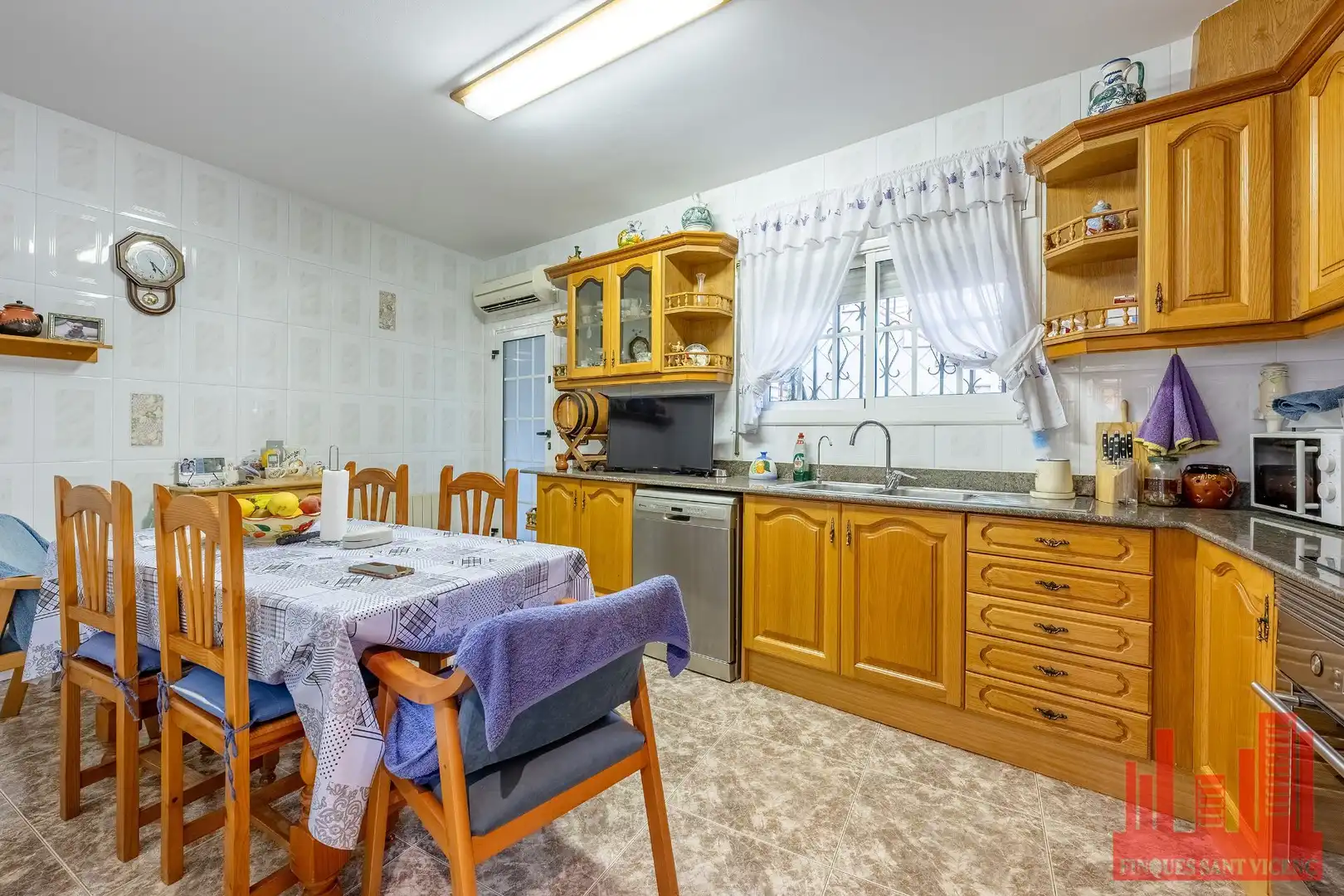 Cocina de Casa o chalet en venta en Sant Vicenç Dels Horts con Aire acondicionado, Calefacción y Terraza
