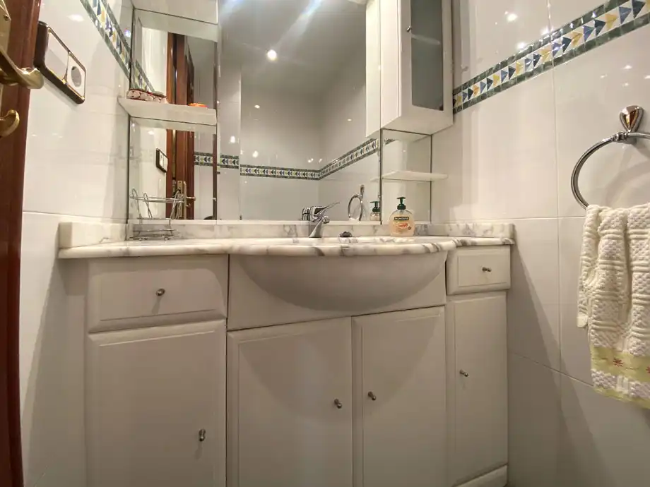 Flat for sale in Ariznabarra