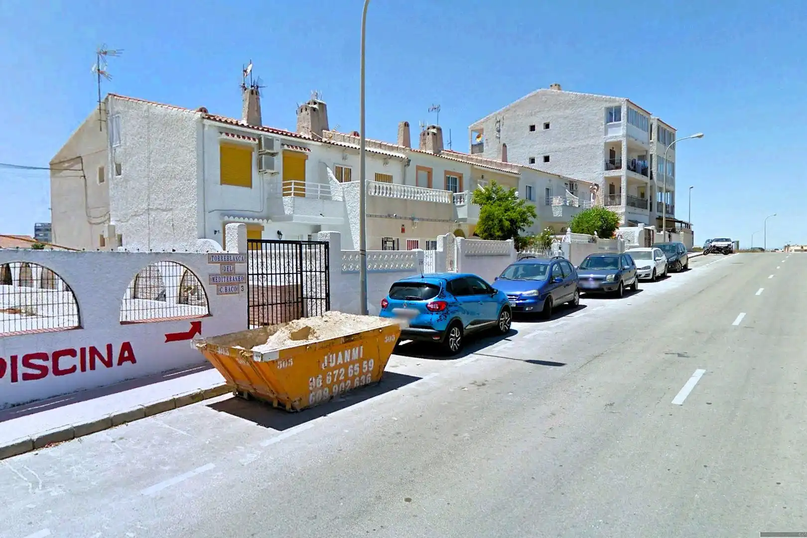 Vista exterior de Casa adosada en venda en Torrevieja amb Aire condicionat, Calefacció i Terrassa