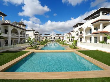 Maison jumelée avec piscine à vendre à Ciudad Quesada