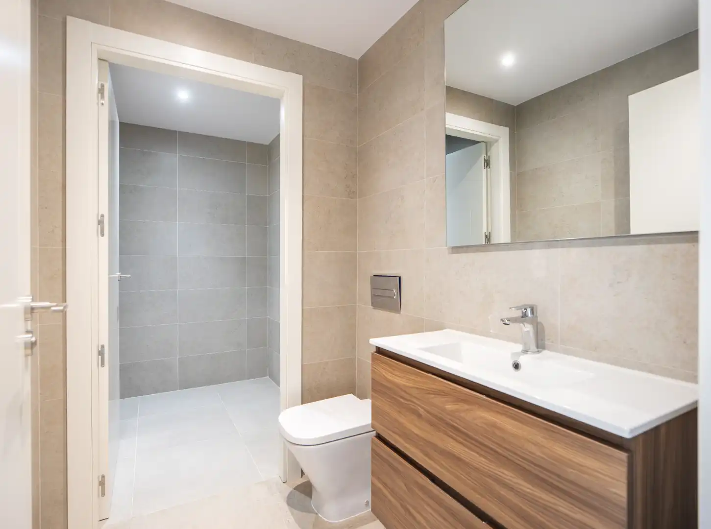 Badezimmer von Maisonette zum Verkauf in A Coruña Capital  mit Heizung