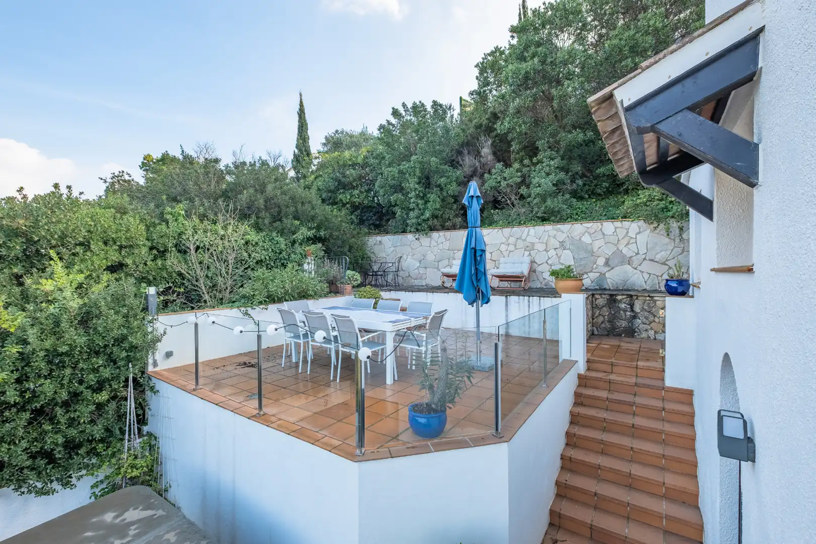 Garten von Einfamilien-Reihenhaus zum Verkauf in Begur mit Klimaanlage, Heizung und Terrasse