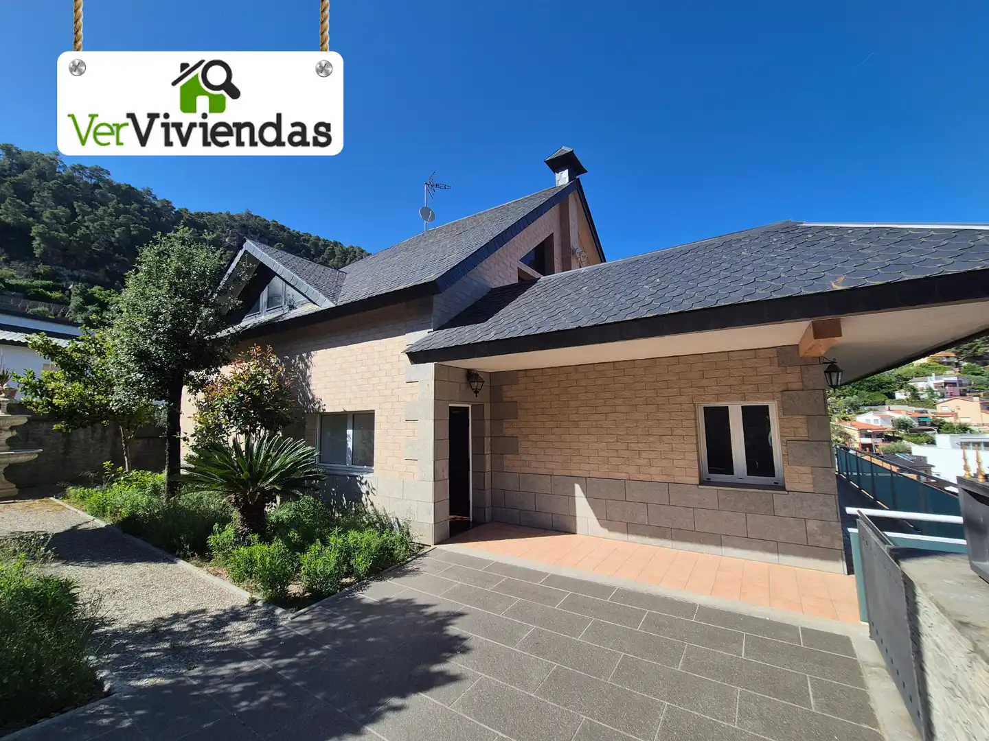 Vista exterior de Casa o chalet en venta en Vallirana con Aire acondicionado, Calefacción y Jardín privado