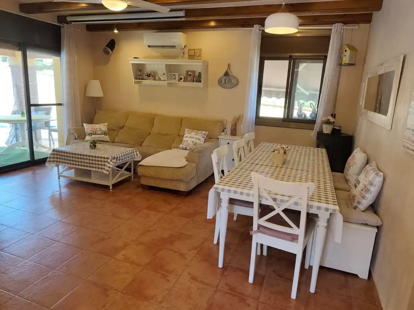 Sala d'estar de Casa o xalet en venda en Albinyana, Tarragona