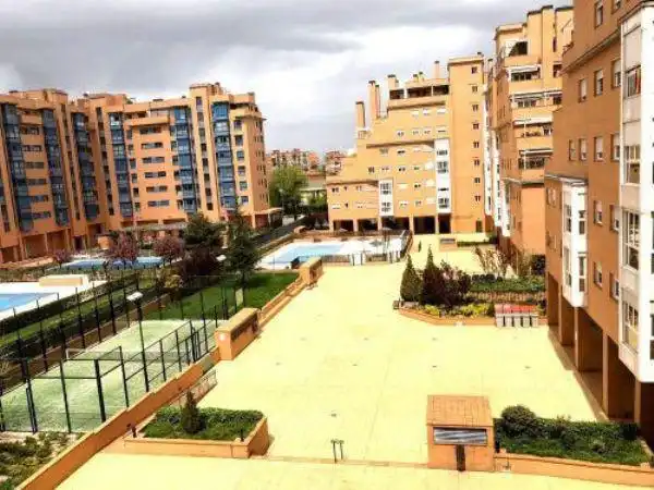 Flat for rent in Calle de los Timbales, Cuatro vientos