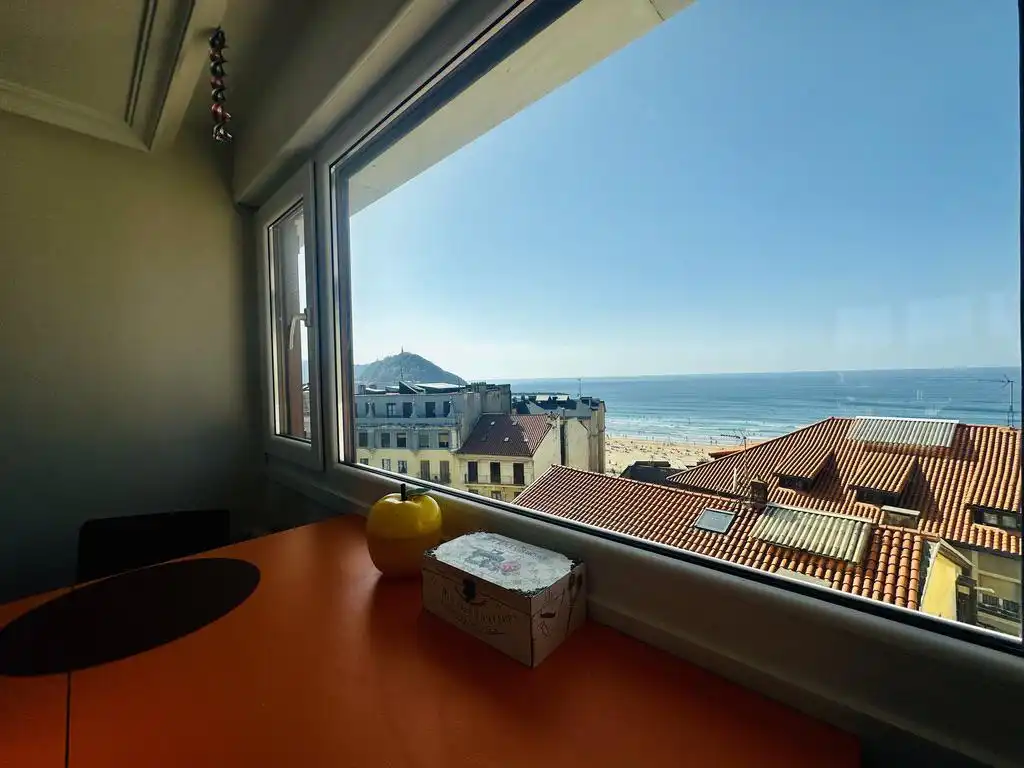 Flat for rent in Donostia - San Sebastián   with Heating, Parquet flooring and Terrace