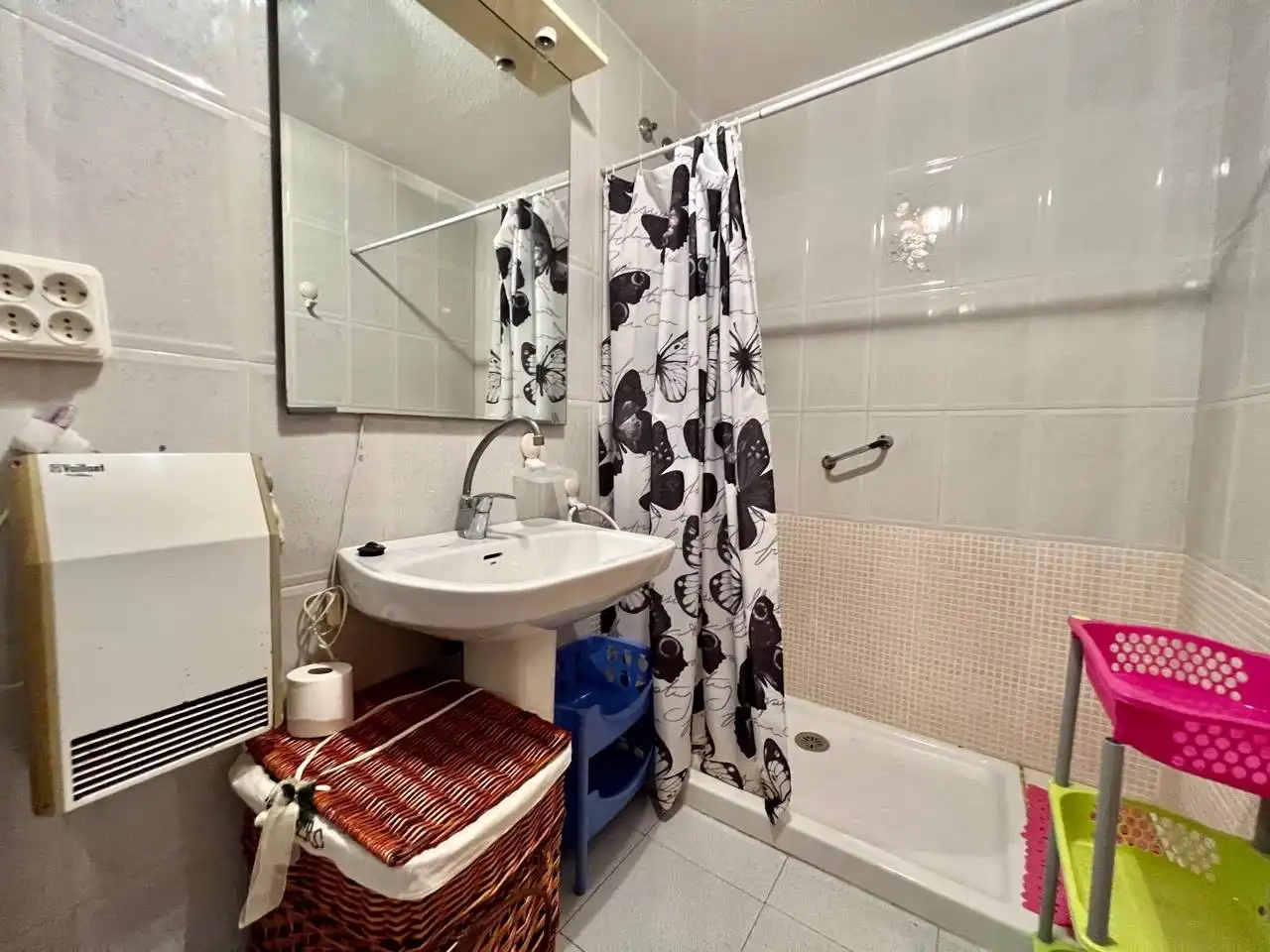 Bany de Apartament en venda en Guardamar del Segura amb Terrassa, Moblat i Rentadora