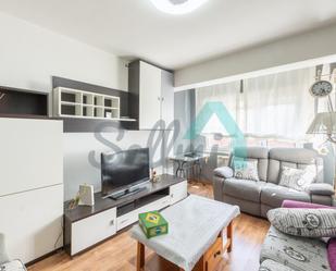 Sala d'estar de Pis de lloguer en Mieres (Asturias) amb Calefacció i Moblat