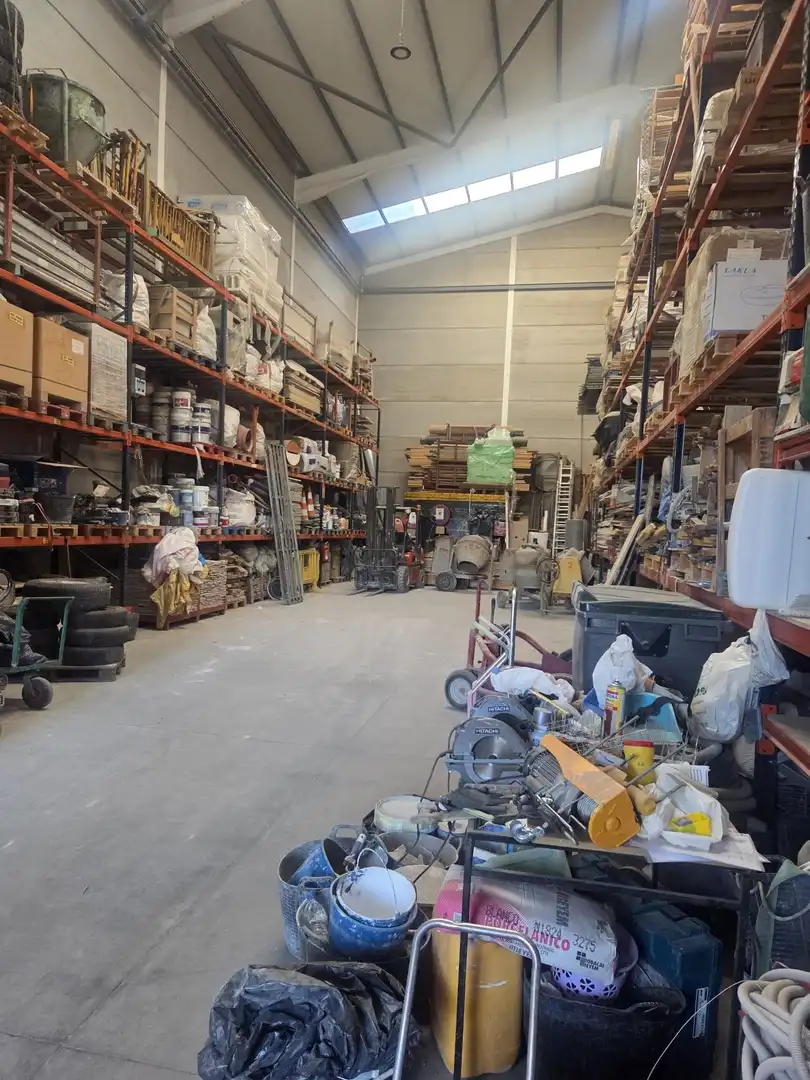 Industrial building to rent in Cruce de Arinaga
