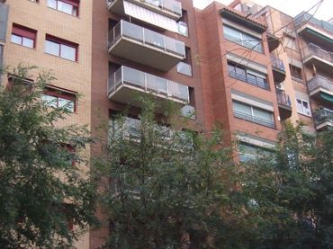 Mixed residential with lift for sale in El Palau - Escorxador