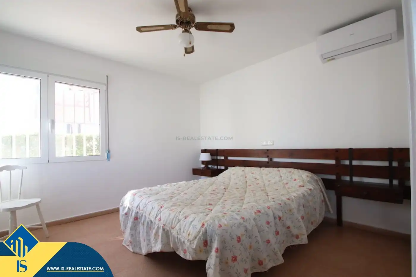 Dormitori de Casa o xalet de lloguer en Orihuela amb Aire condicionat, Terrassa i Moblat