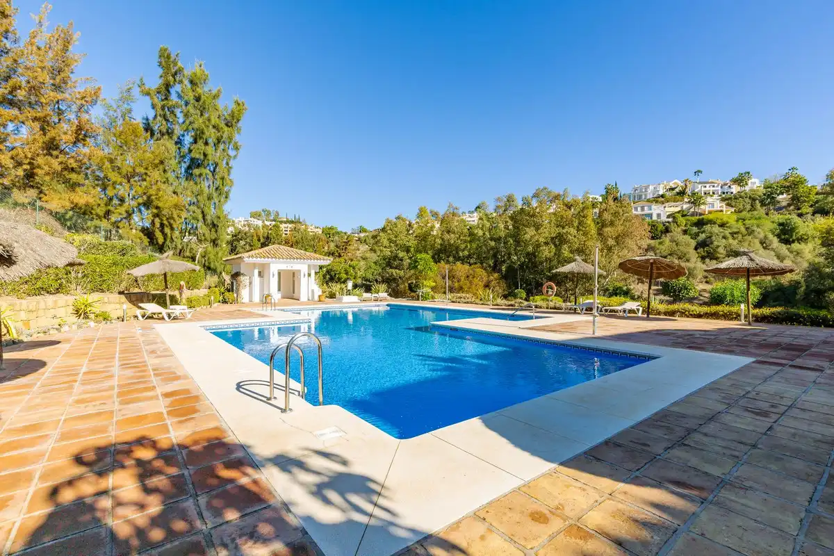 Pis amb piscina en venda a Benahavís - Benahavís,Los Arqueros,Calle Horcajo del Capitan