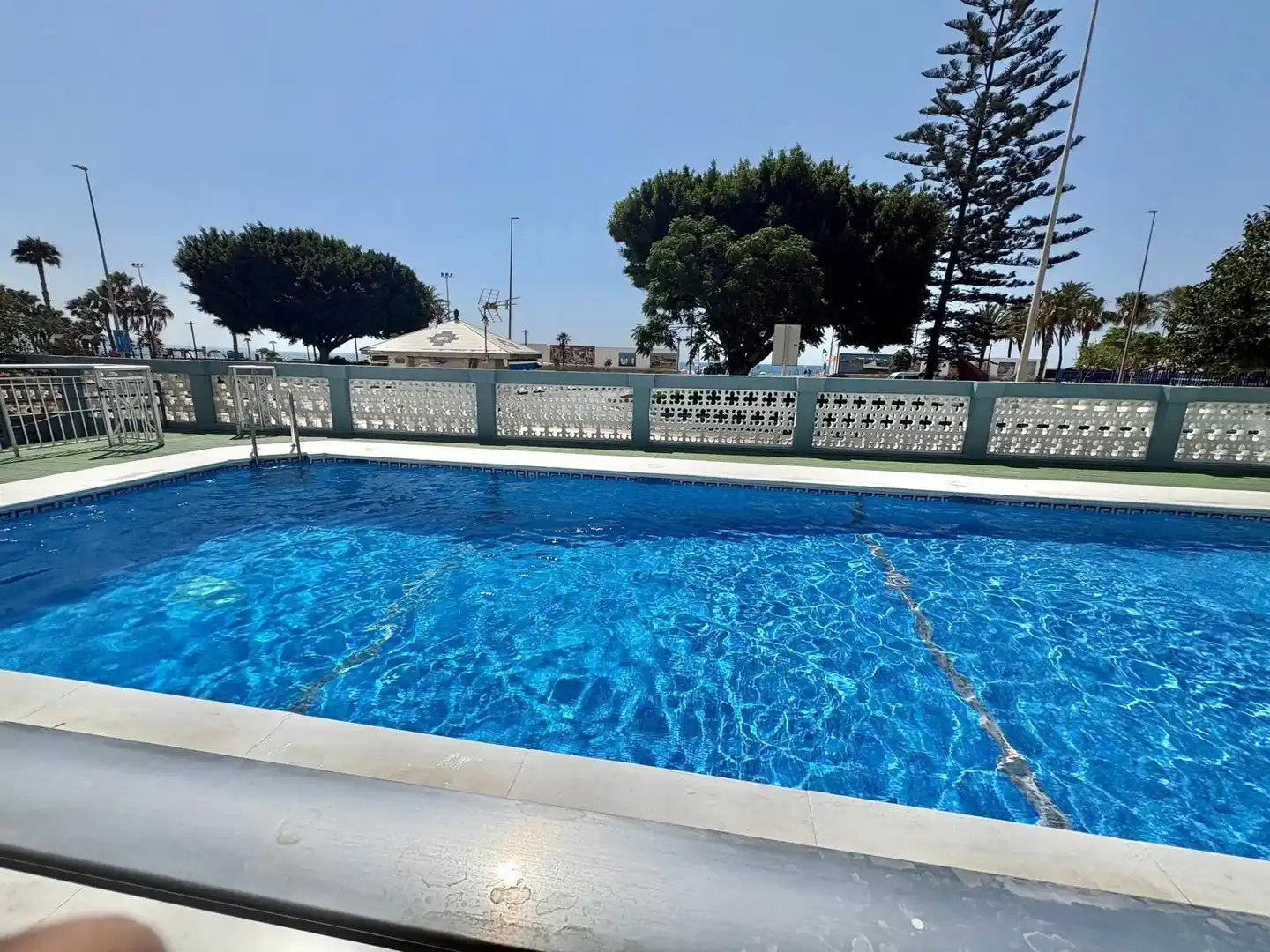 Piscina de Pis de lloguer en Vélez-Málaga amb Aire condicionat, Terrassa i Traster