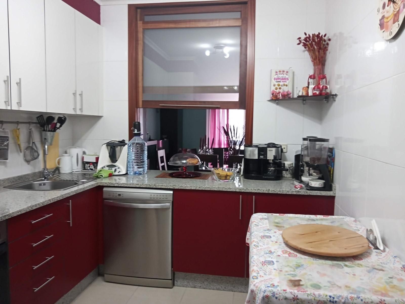 Kitchen of Flat for sale in Vigo   with Heating, Terrace and Storage room