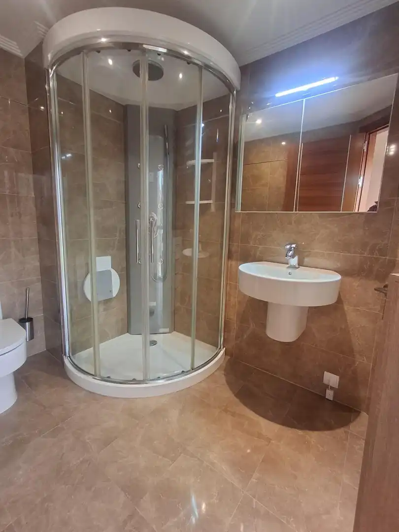 Bathroom of Flat for sale in Ponferrada  with Heating, Storage room and Furnished