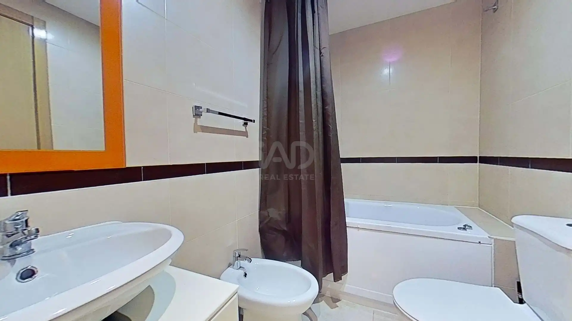 Bany de Pis en venda en Cabanes amb Aire condicionat, Terrassa i Piscina