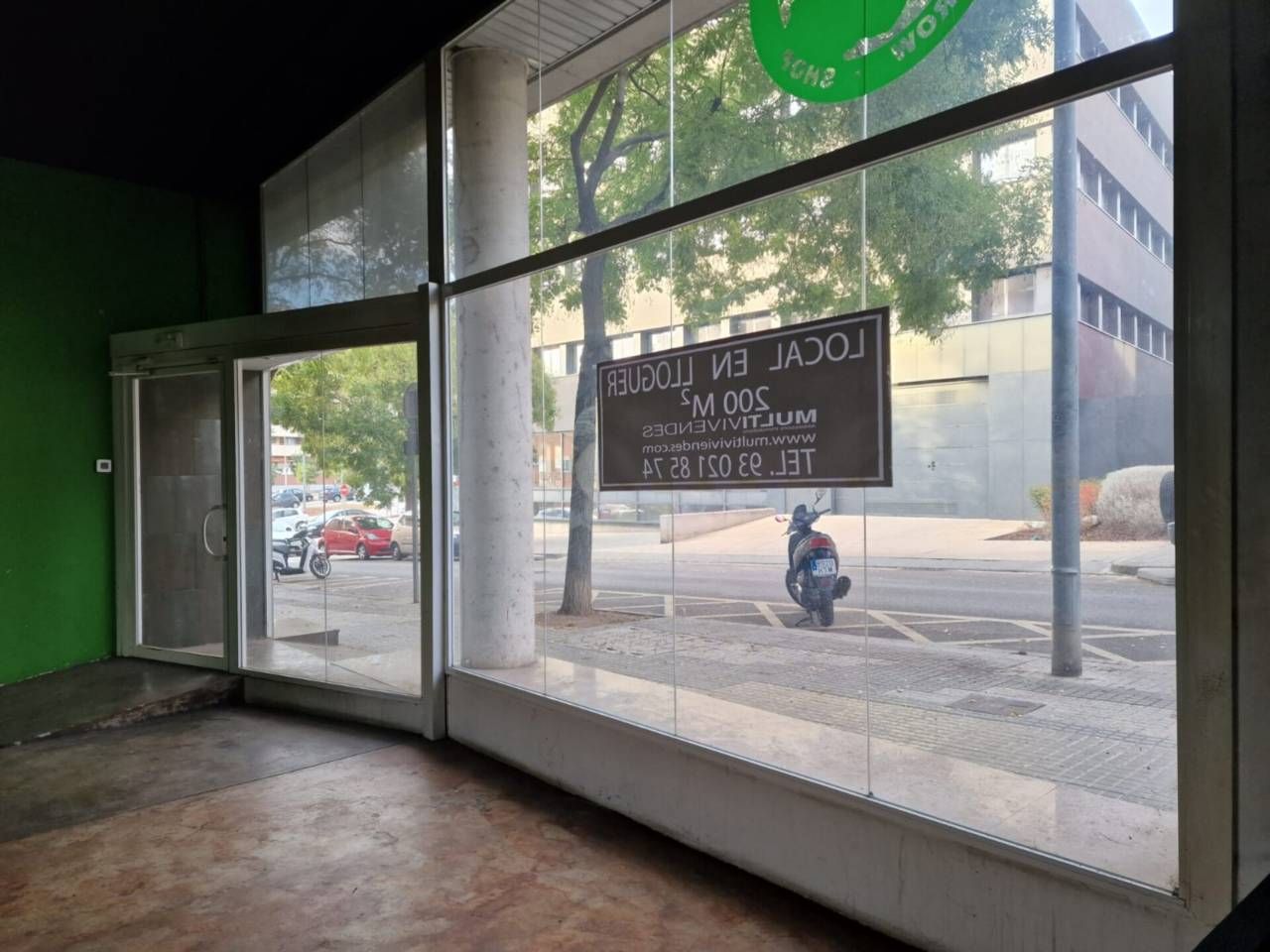 Exterior view of Premises to rent in Manresa  with Air Conditioner