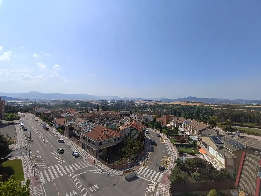 Vista exterior de Pis de lloguer en  Pamplona / Iruña amb Calefacció i Terrassa