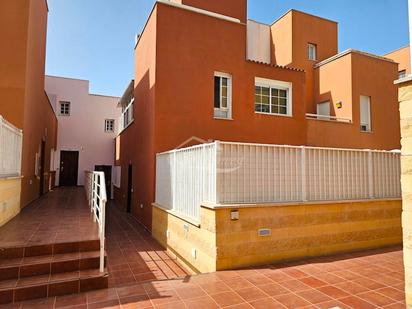 Exterior view of Single-family semi-detached for sale in San Miguel de Abona  with Terrace, Storage room and Oven