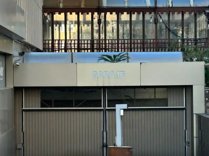 Exterior view of Garage for sale in Madrid  with Alarm
