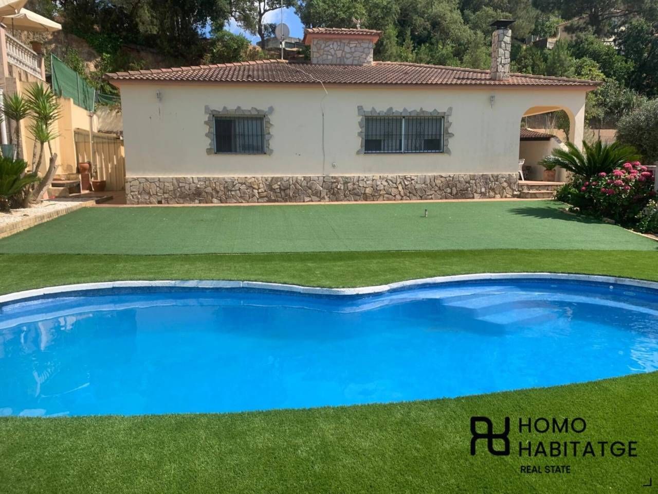 Piscina de Casa o xalet en venda en Lloret de Mar amb Calefacció, Jardí privat i Terrassa