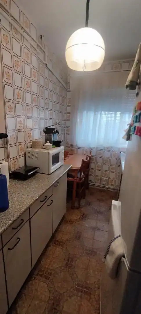 Cuina de Pis en venda en Arandilla amb Moblat i Microones