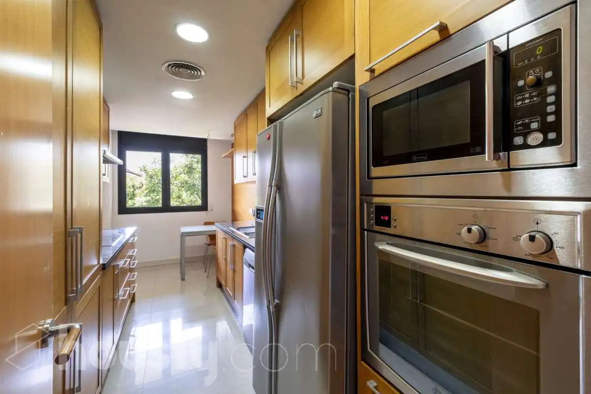 Kitchen of Flat for sale in Sant Cugat del Vallès  with Air Conditioner, Heating and Private garden