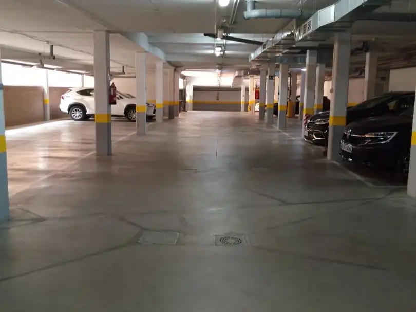 Aparcament de Garatge en venda en Valenoso