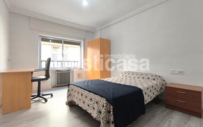 Bedroom of Flat to rent in Salamanca Capital  with Furnished, Oven and Washing machine