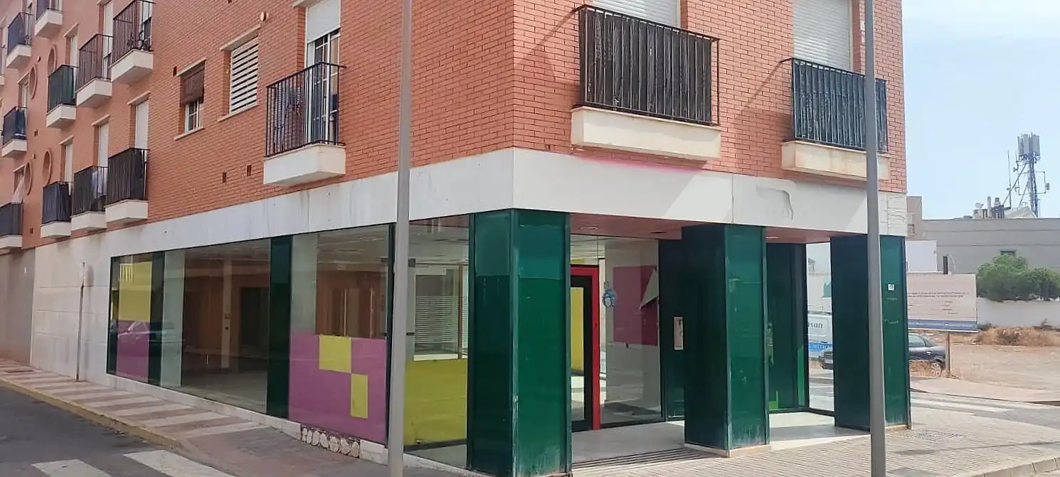 Business premises for sale in Calle SANTANDER (R), imagen 4