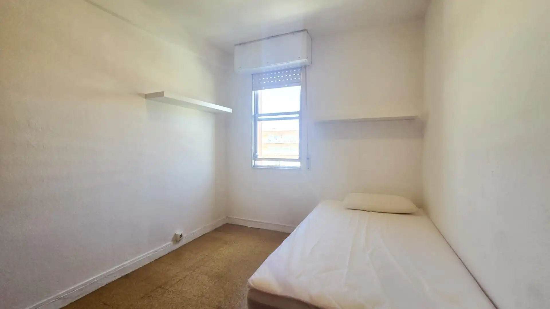 Habitación de Piso en venta en A Coruña Capital  con Calefacción