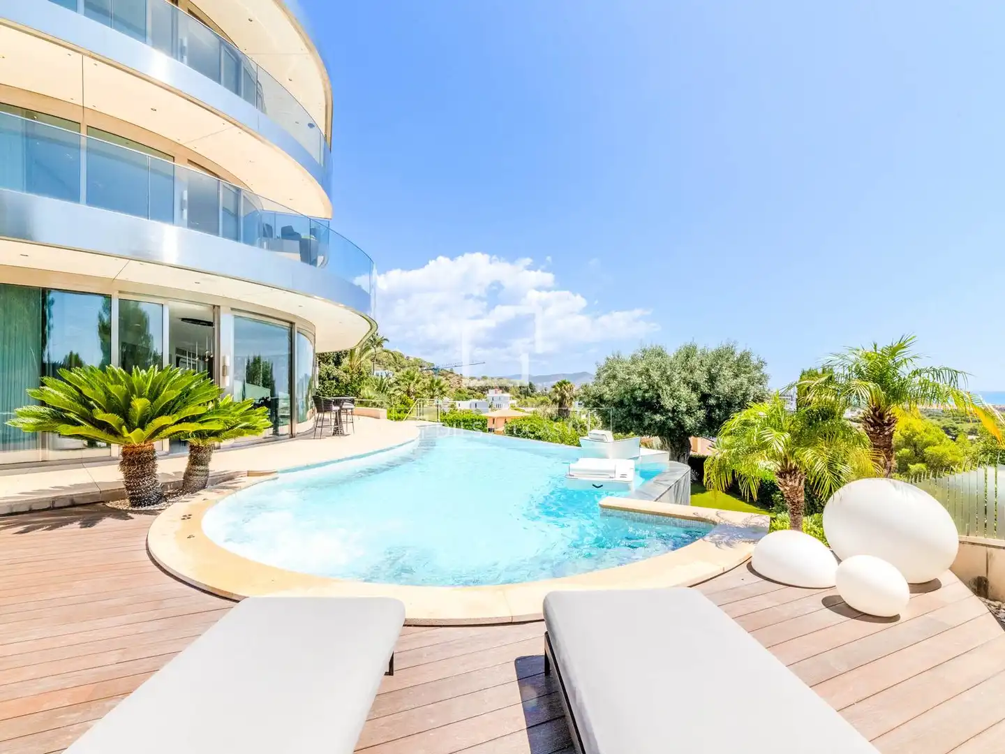 Piscina de Casa o xalet en venda en Sitges amb Aire condicionat, Calefacció i Terrassa