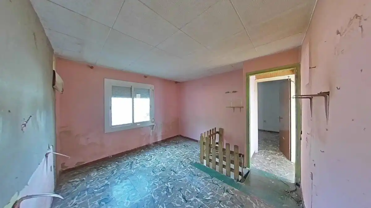 Dormitori de Casa adosada en venda en Montgat amb Jardí privat i Traster
