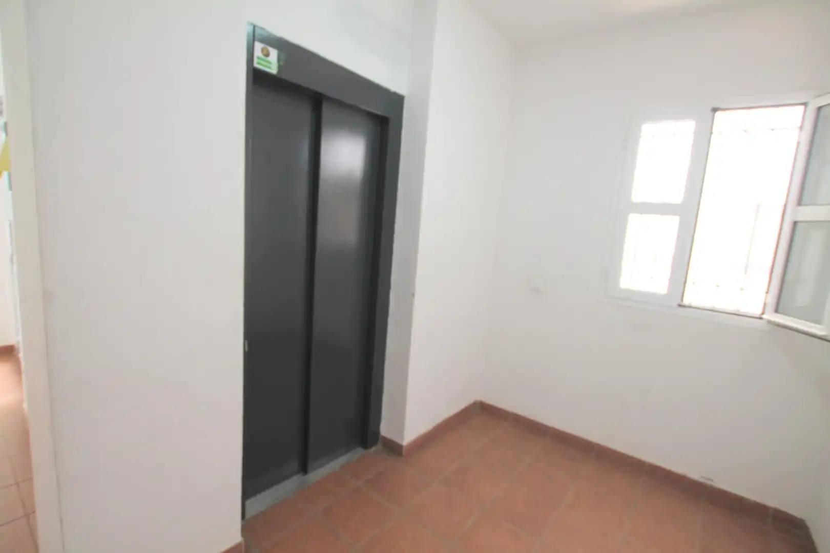 Planta baixa en venda en Dos Hermanas amb Aire condicionat i Traster