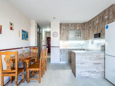 Piso con balcón en venta en ERNESTO SARTI
