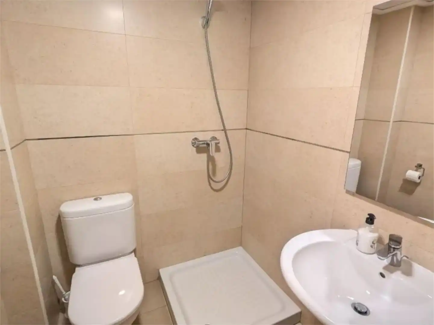 Bany de Planta baixa de lloguer en Dénia amb Aire condicionat, Piscina i Moblat