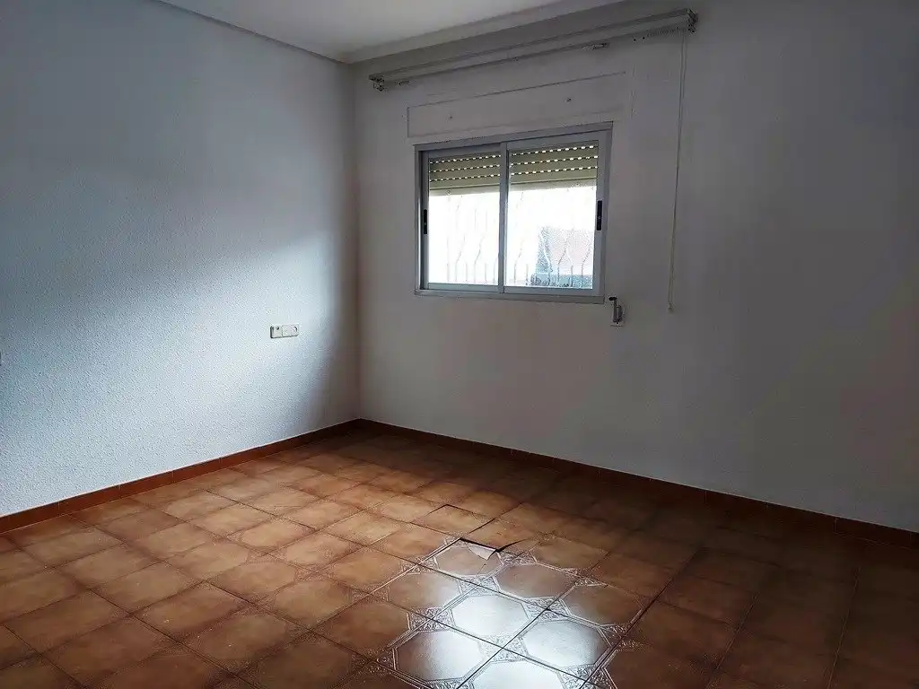 Commercial properties for sale in Domeño