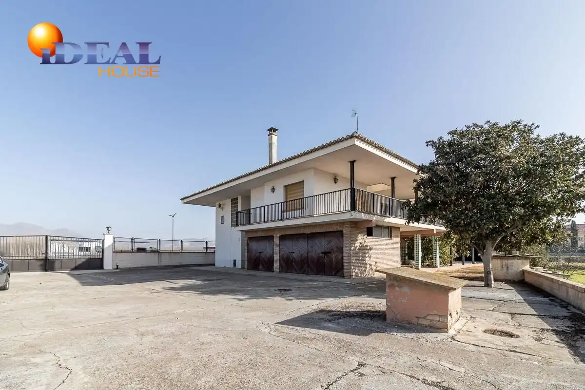 Casa rústica amb piscina en venda a Santa Fe, imagen 50