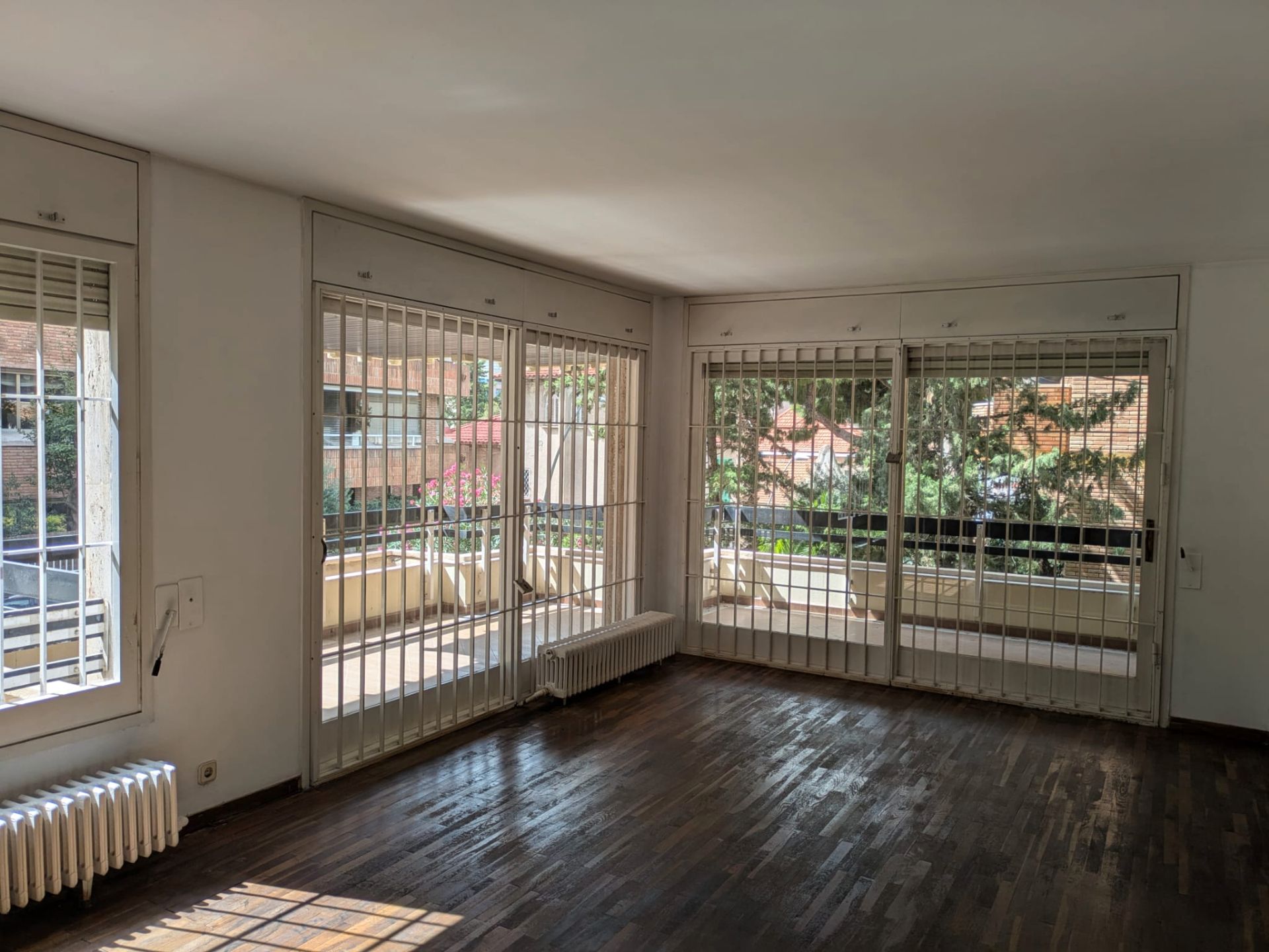 Bedroom of Flat for sale in  Barcelona Capital  with Heating, Parquet flooring and Terrace