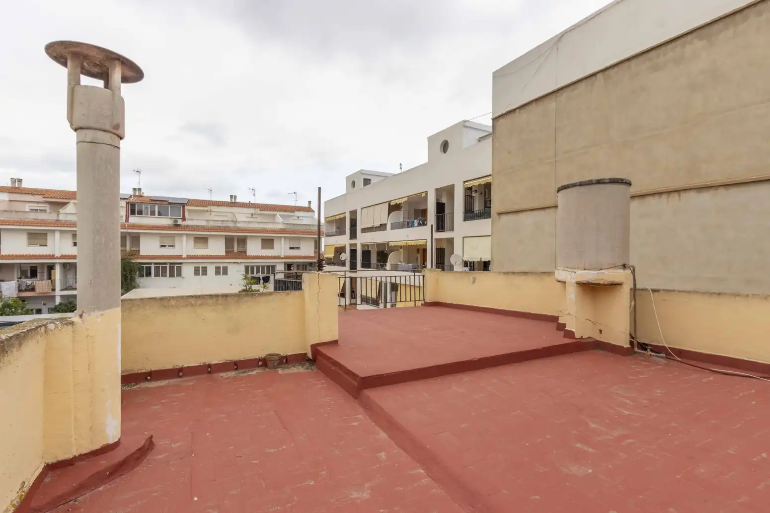 Außenansicht von Wohnung zum Verkauf in Museros mit Terrasse