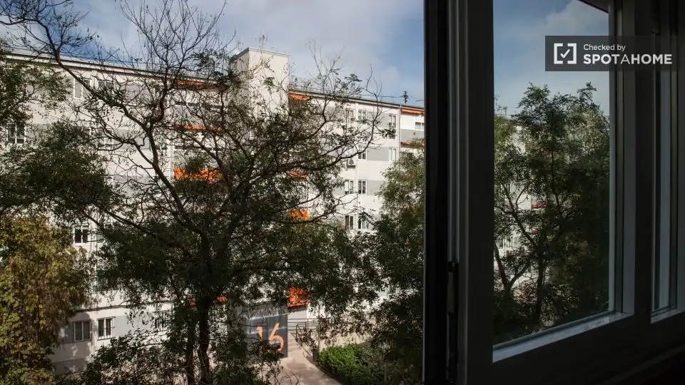 Balcony of Flat for rent in Madrid  with Air Conditioner, Heating and Furnished