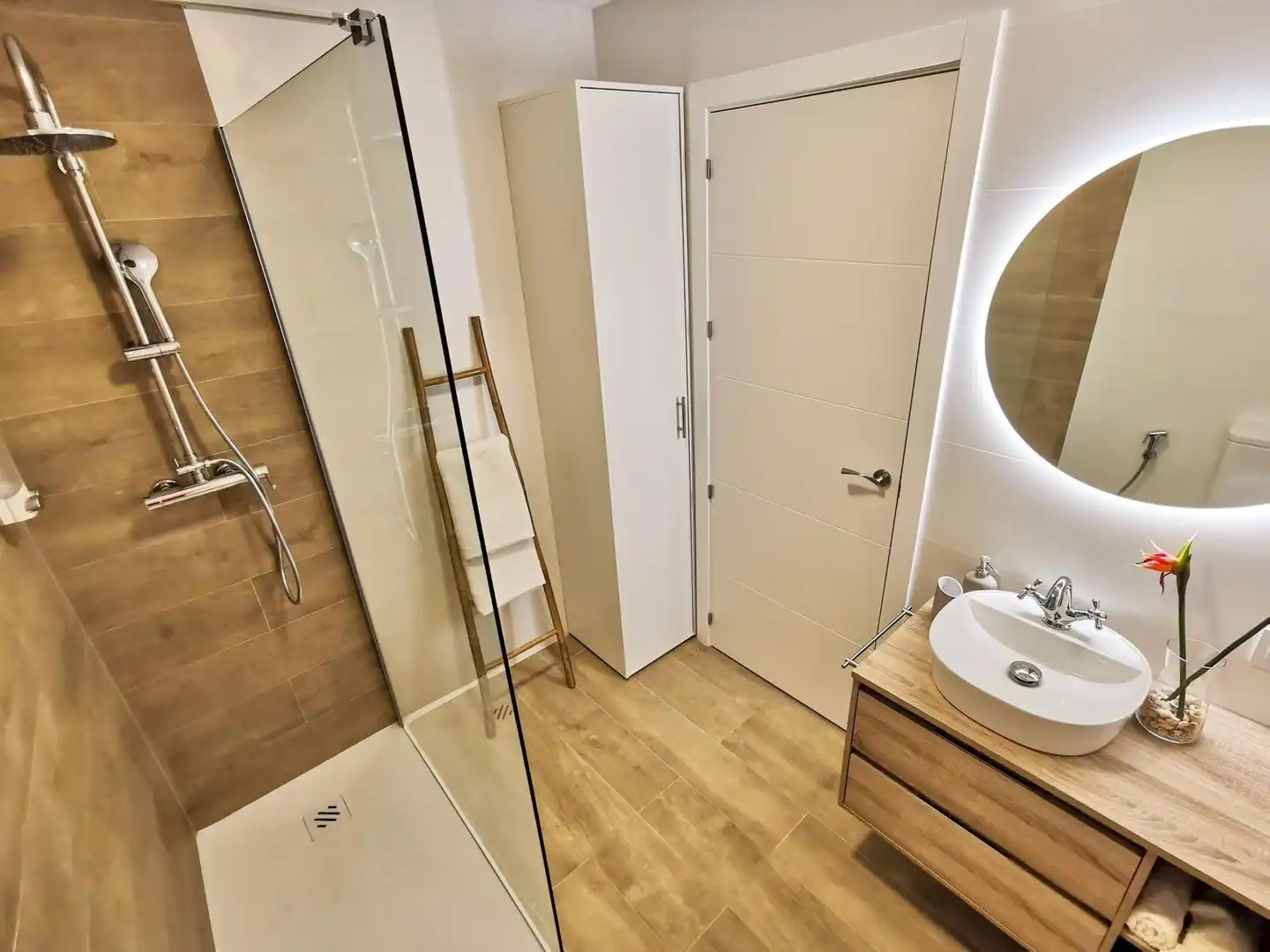 Bathroom of Flat for sale in Marbella  with Air Conditioner, Heating and Private garden