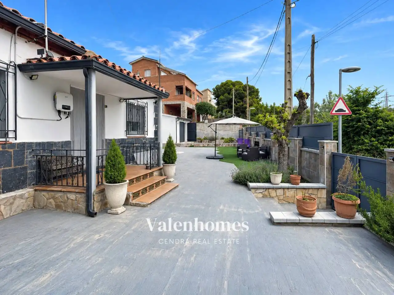 Exterior view of Houses for sale in Lliçà d'Amunt  with Air Conditioner, Private garden and Furnished