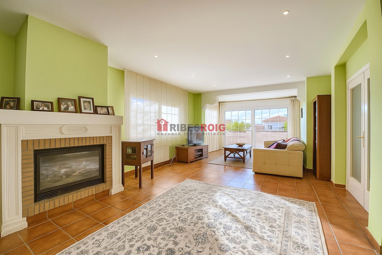 Living room of House or chalet for sale in Sant Pere de Ribes  with Air Conditioner, Heating and Private garden