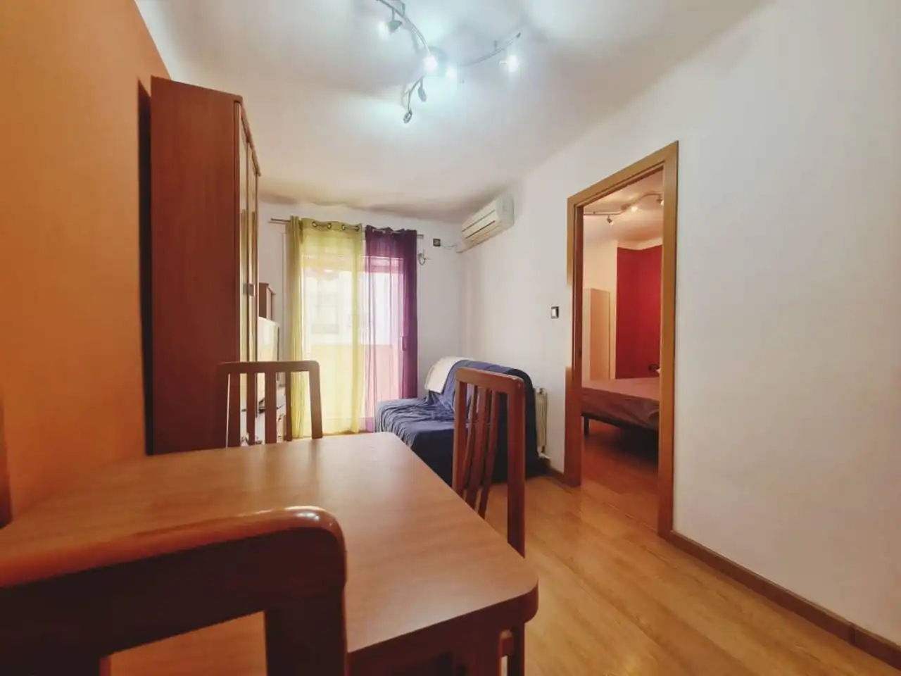 Dormitori de Pis en venda en Cerdanyola del Vallès amb Aire condicionat, Calefacció i Parquet