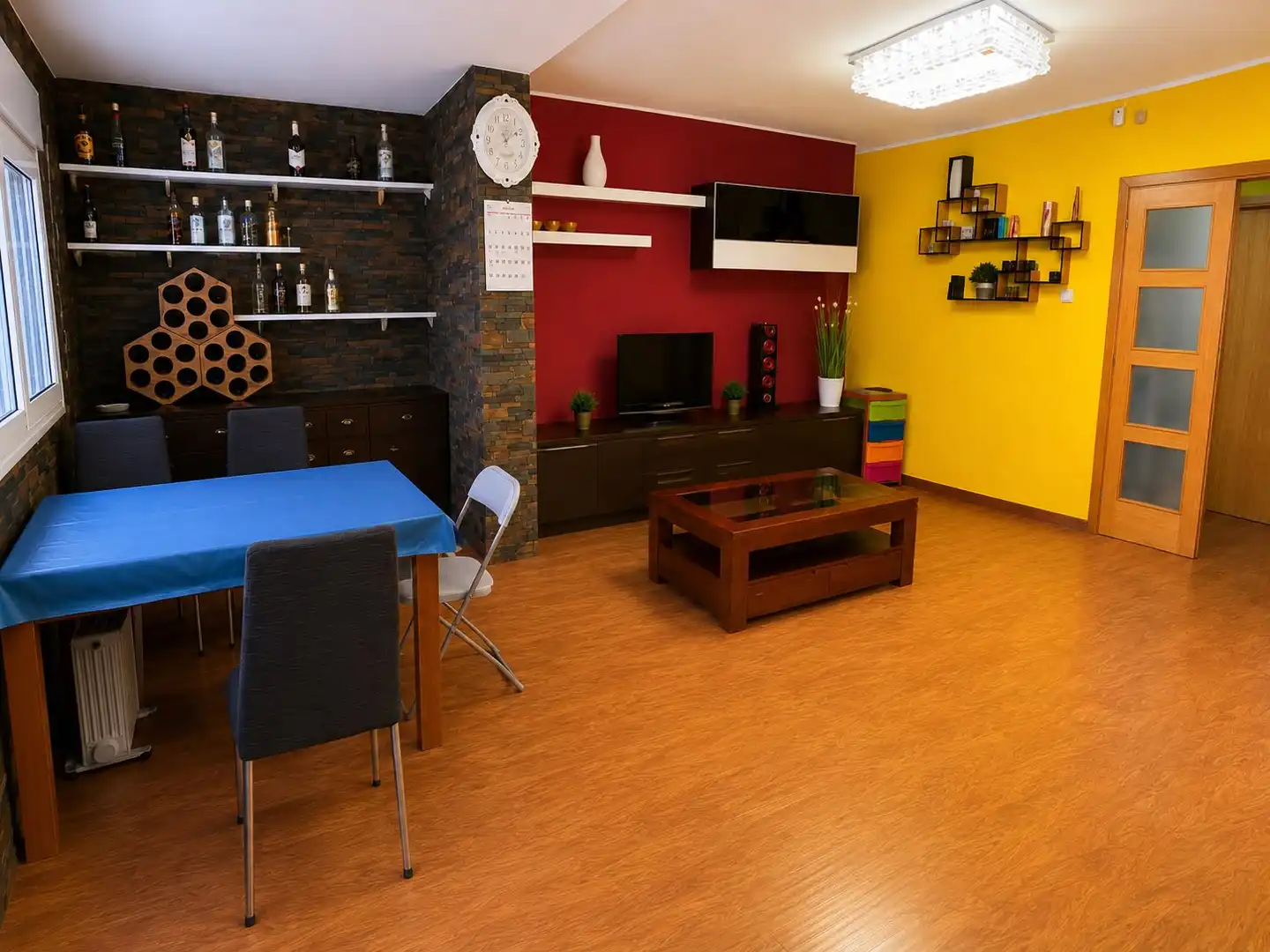 Sala de estar de Casa adosada en venta en Tordera con Calefacción, Jardín privado y Parquet